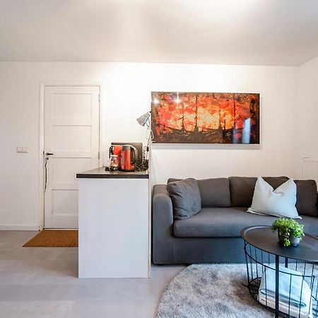 Studio Evership Just Minutes From The Beach And Center 赞德沃特 外观 照片